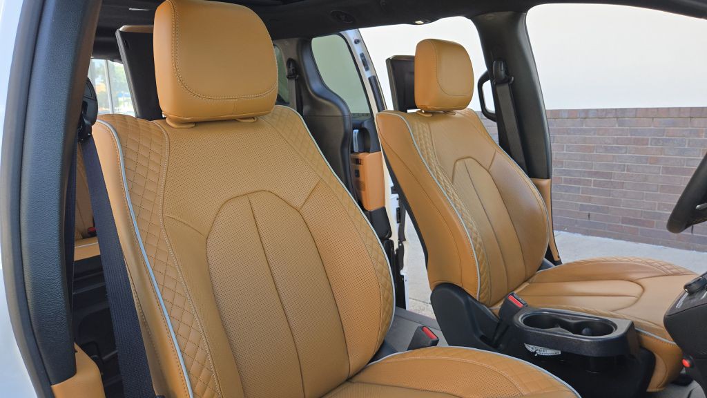 2022 Chrysler Pacifica Image 65
