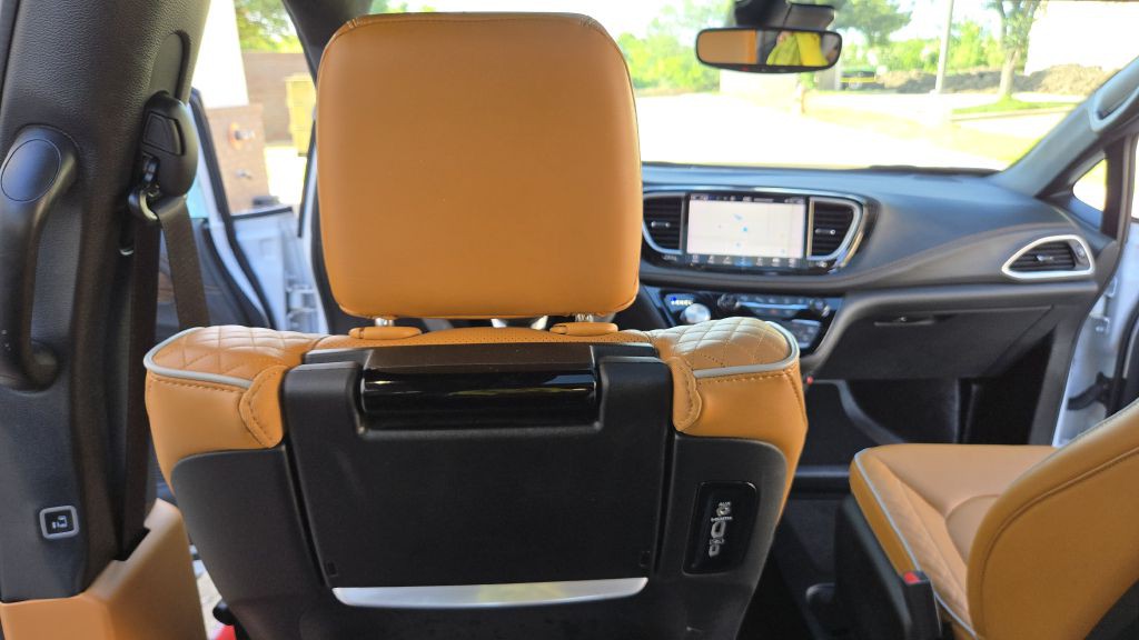 2022 Chrysler Pacifica Image 68
