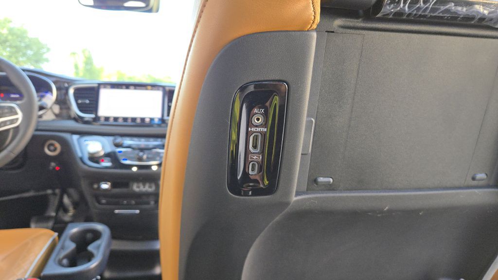 2022 Chrysler Pacifica Image 81