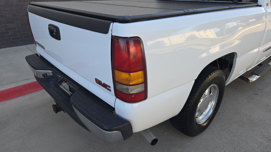 2003 GMC Sierra Image 27