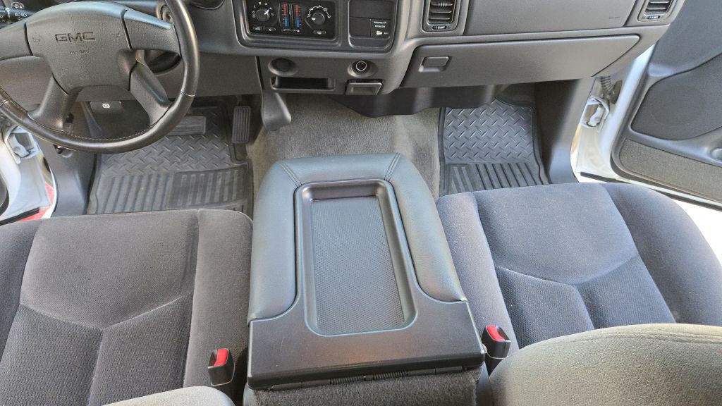 2003 GMC Sierra Image 42