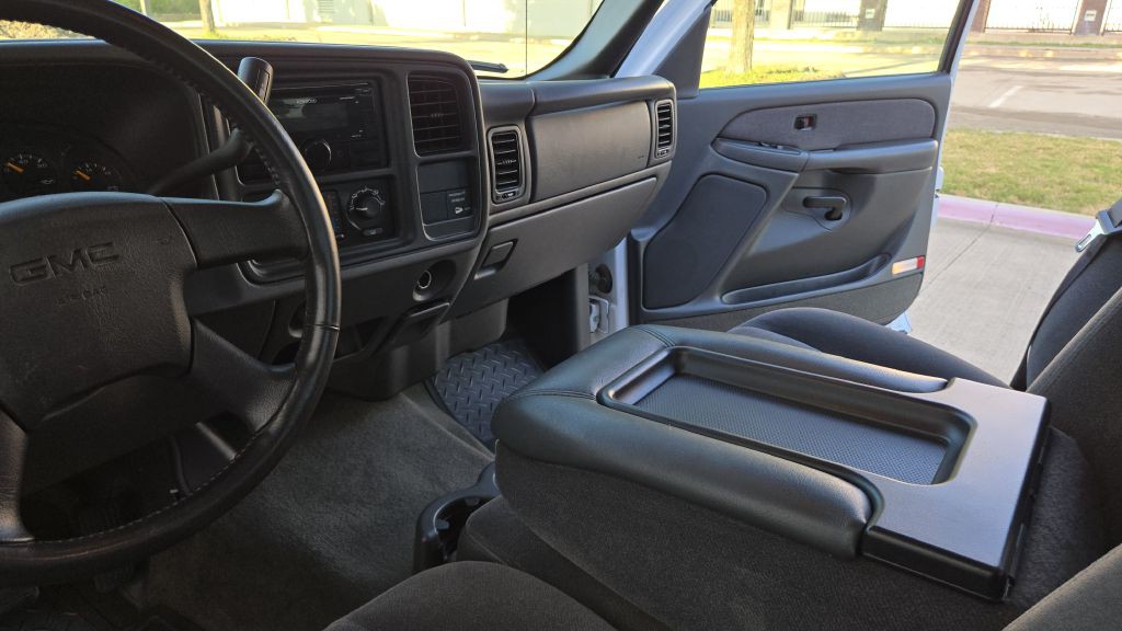 2003 GMC Sierra Image 48