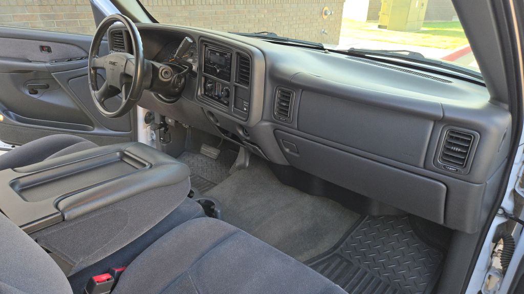 2003 GMC Sierra Image 54