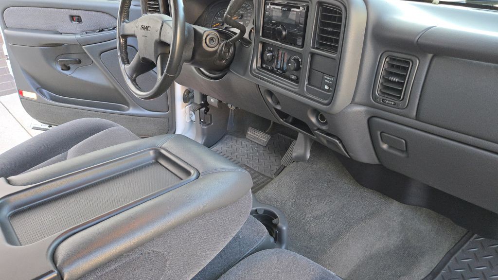 2003 GMC Sierra Image 55