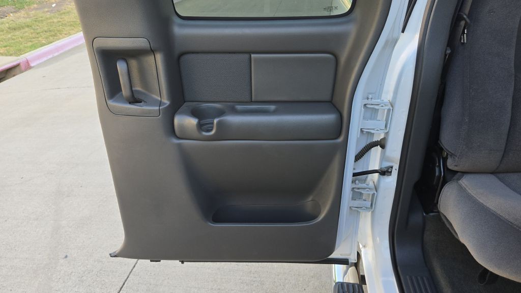 2003 GMC Sierra Image 57