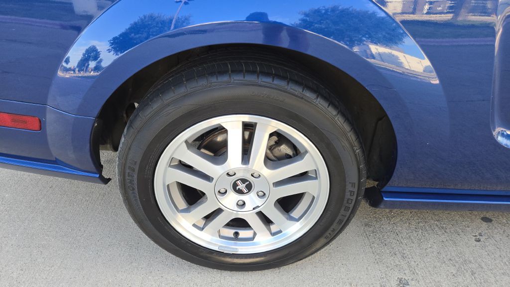 2006 Ford Mustang Image 8