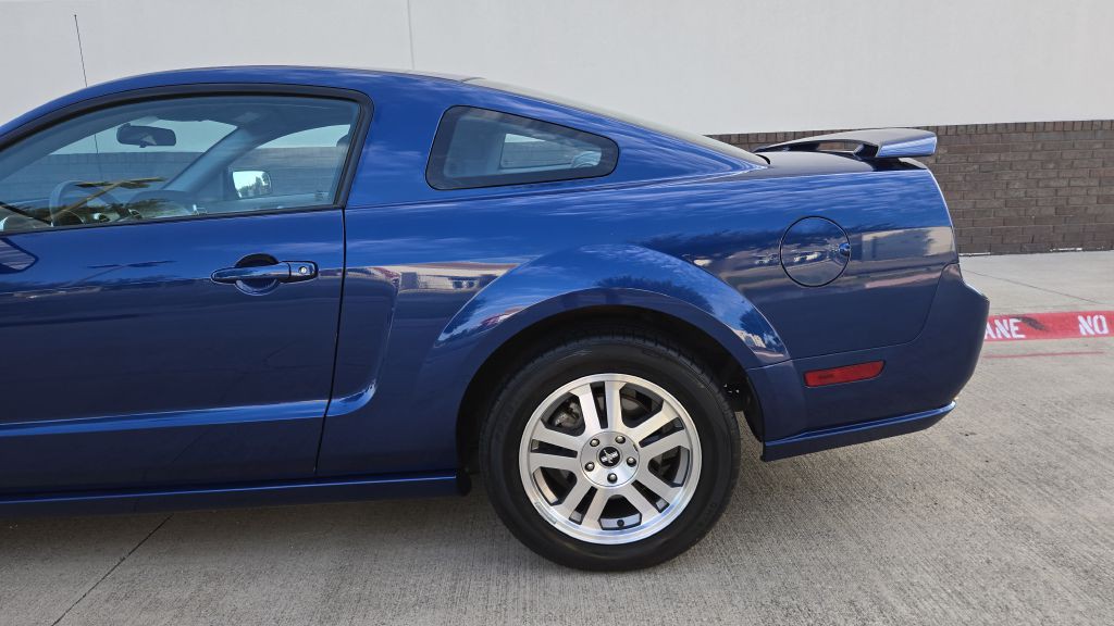 2006 Ford Mustang Image 17
