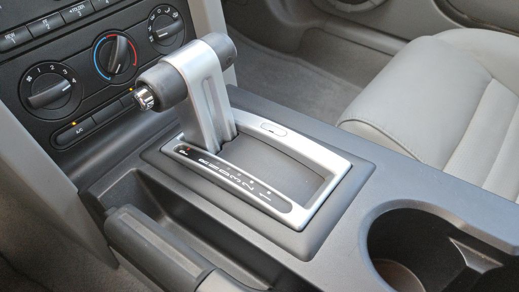 2006 Ford Mustang Image 35