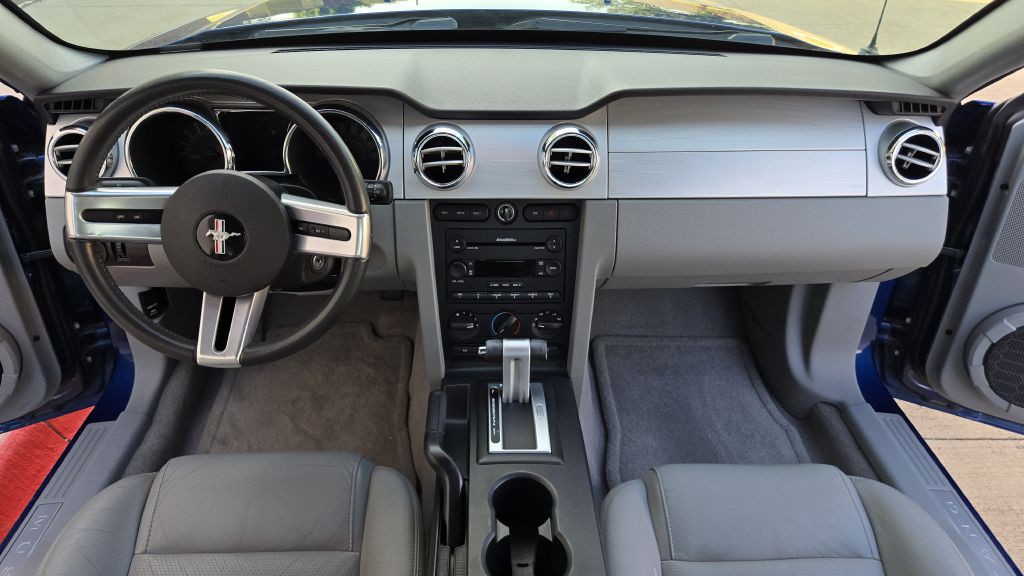 2006 Ford Mustang Image 37