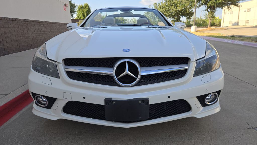 2011 Mercedes-Benz SL-Class Image 15