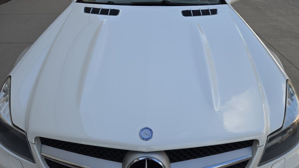 2011 Mercedes-Benz SL-Class Image 17