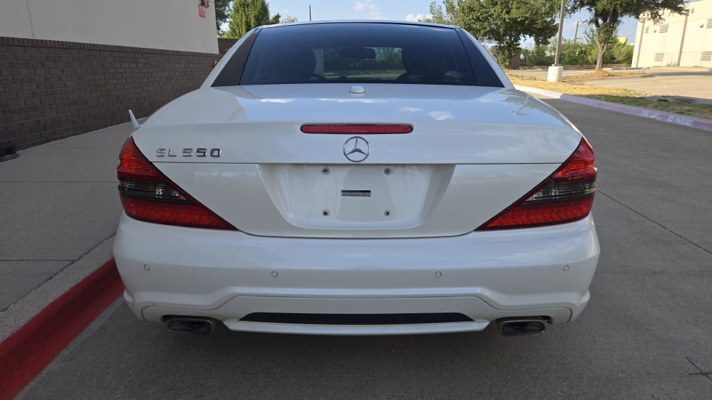 2011 Mercedes-Benz SL-Class Image 25