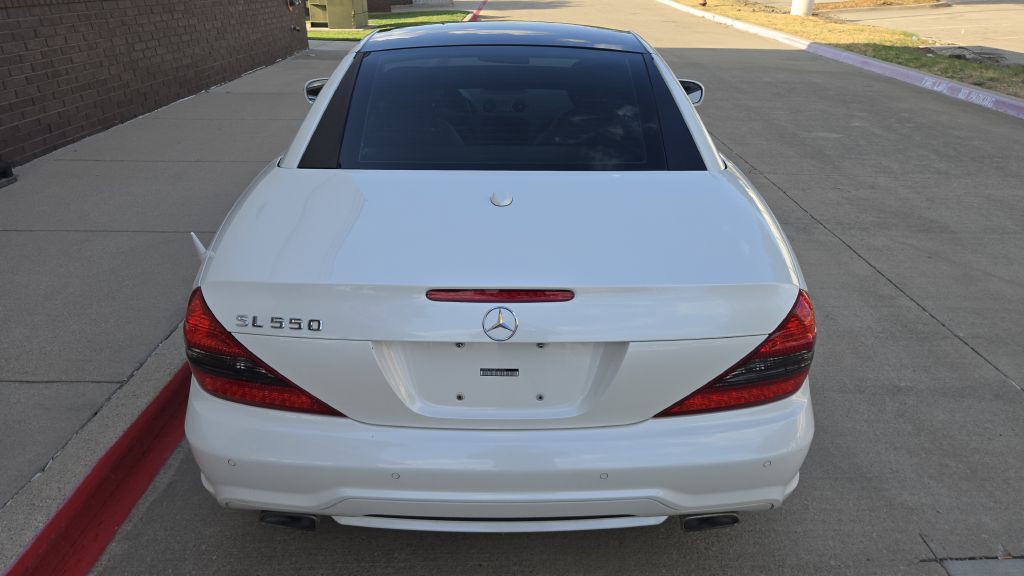 2011 Mercedes-Benz SL-Class Image 26