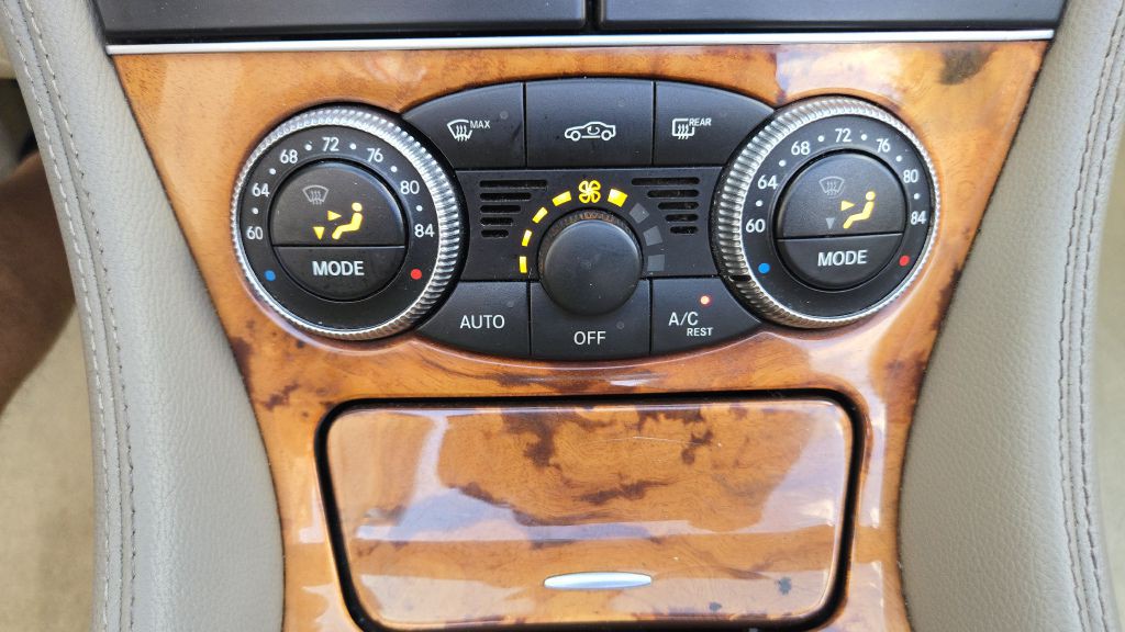 2011 Mercedes-Benz SL-Class Image 47