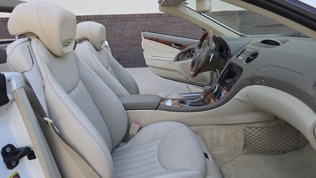 2011 Mercedes-Benz SL-Class Image 53