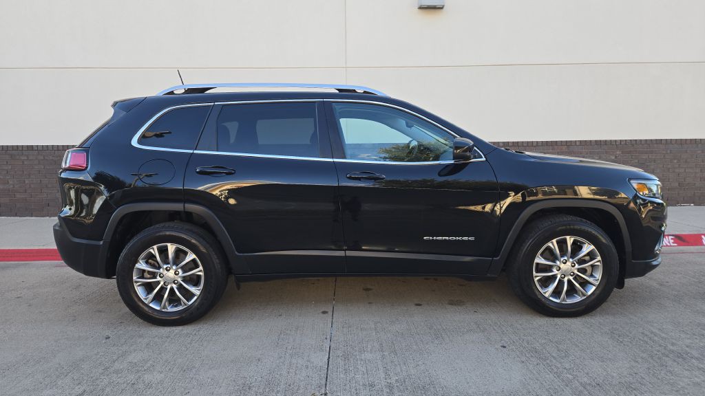 2021 Jeep Cherokee Image 2
