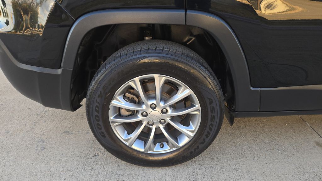 2021 Jeep Cherokee Image 8