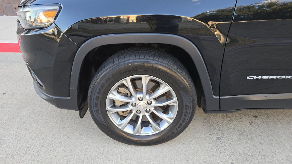 2021 Jeep Cherokee Image 16