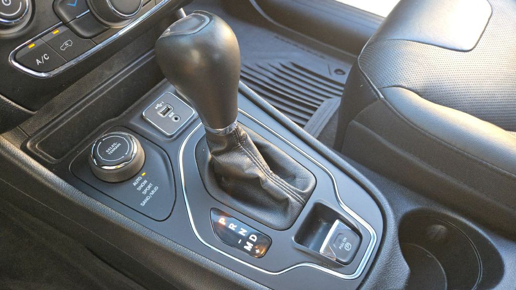 2021 Jeep Cherokee Image 35
