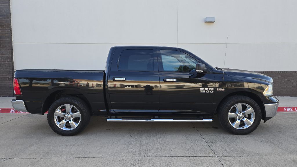 2016 RAM 1500 Image 2
