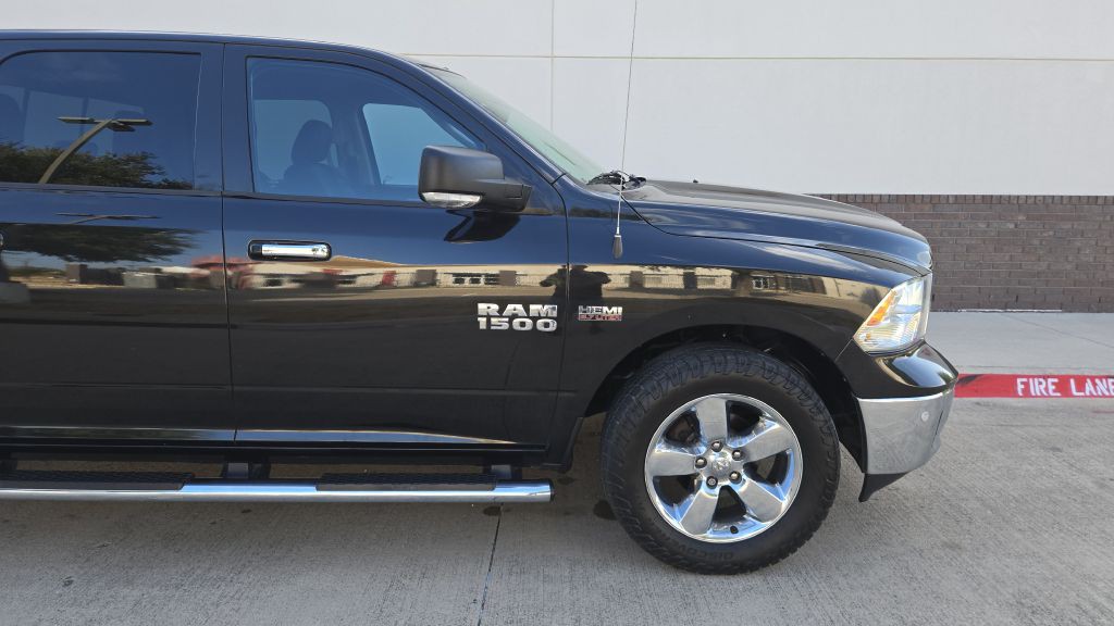 2016 RAM 1500 Image 11