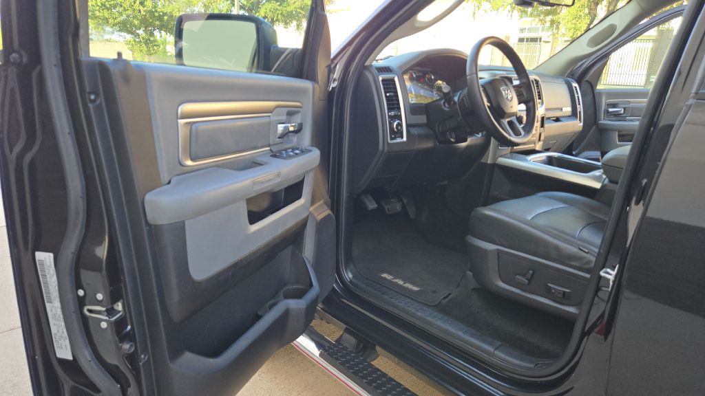 2016 RAM 1500 Image 32