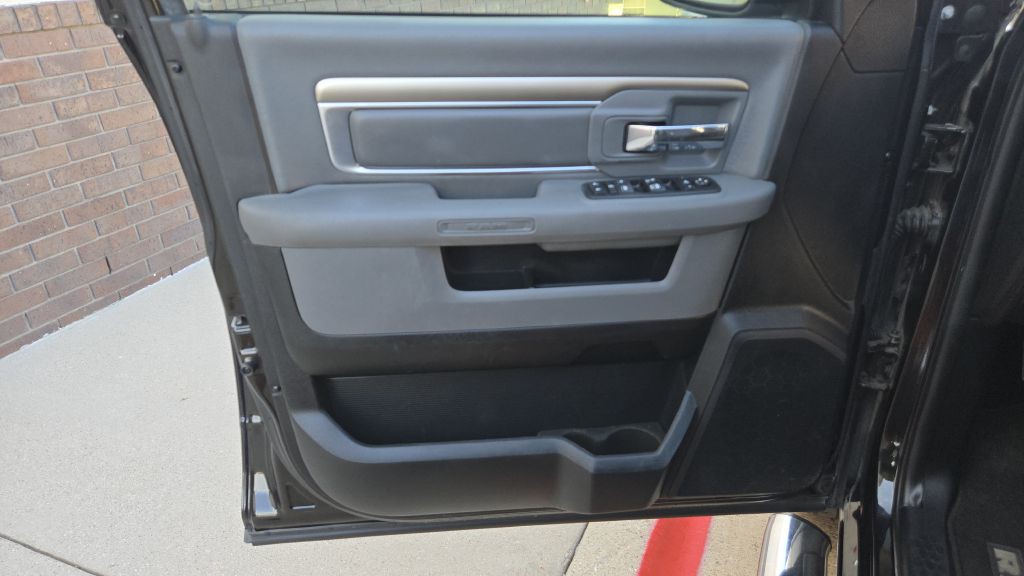2016 RAM 1500 Image 33