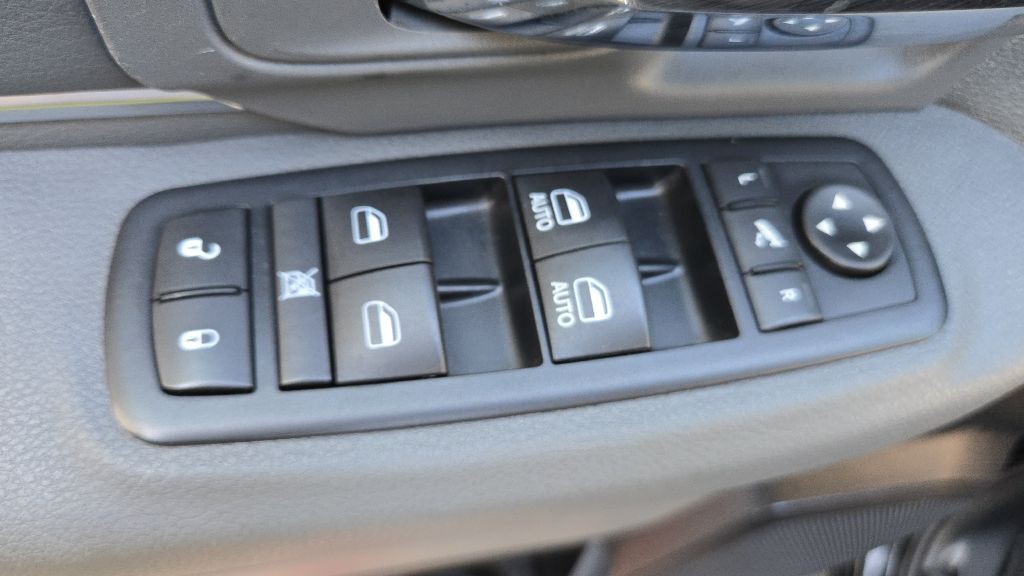 2016 RAM 1500 Image 34