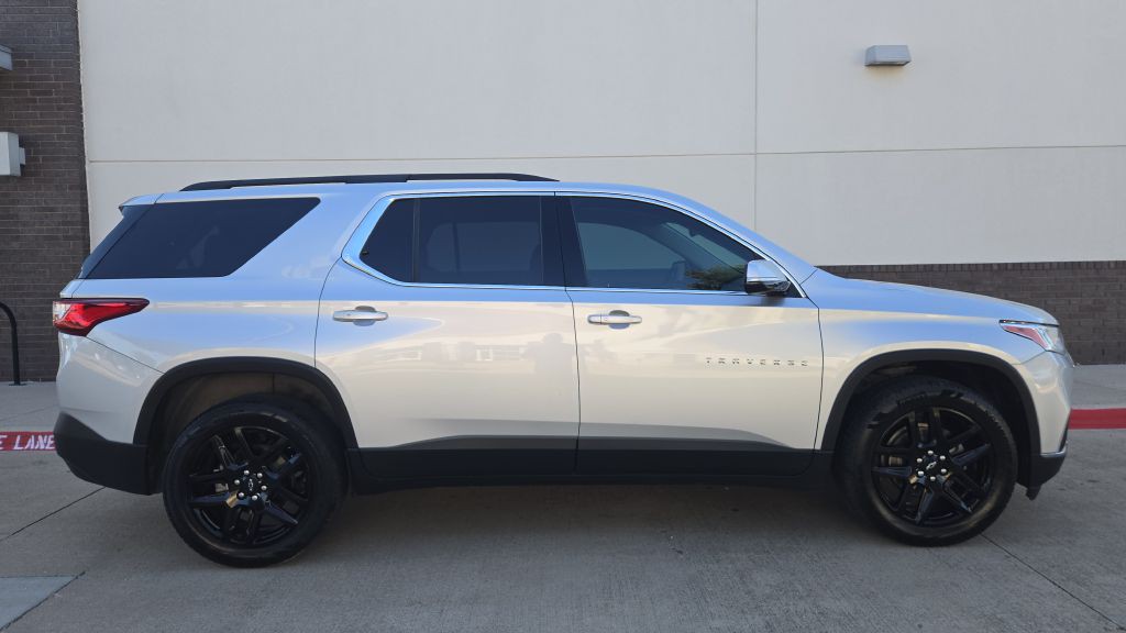 2020 Chevrolet Traverse Image 2