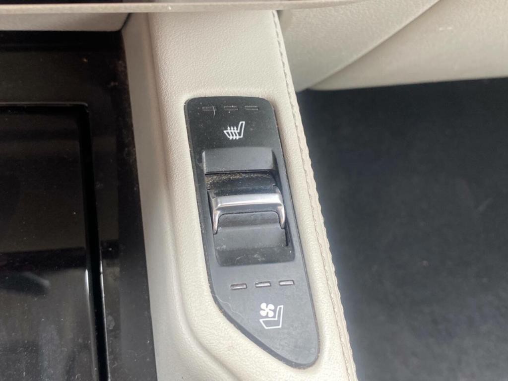 2014 Lexus GX 460 Image 37