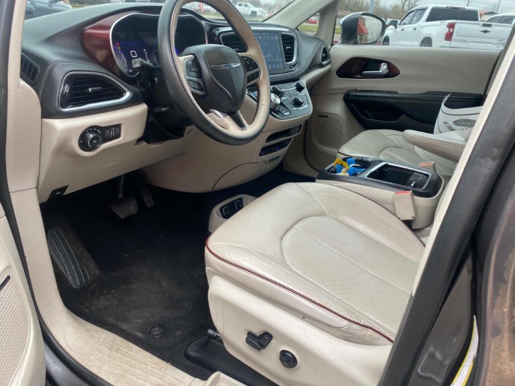 2018 Chrysler Pacifica Image 6