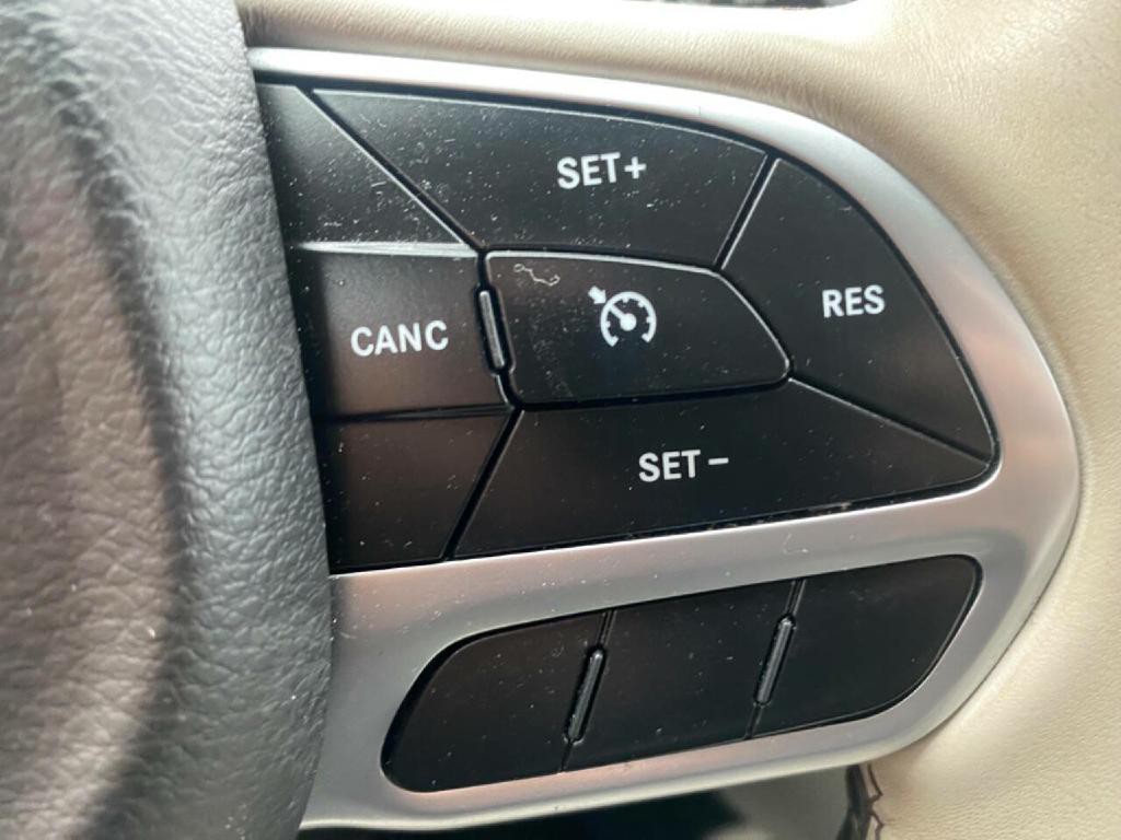 2018 Chrysler Pacifica Image 10