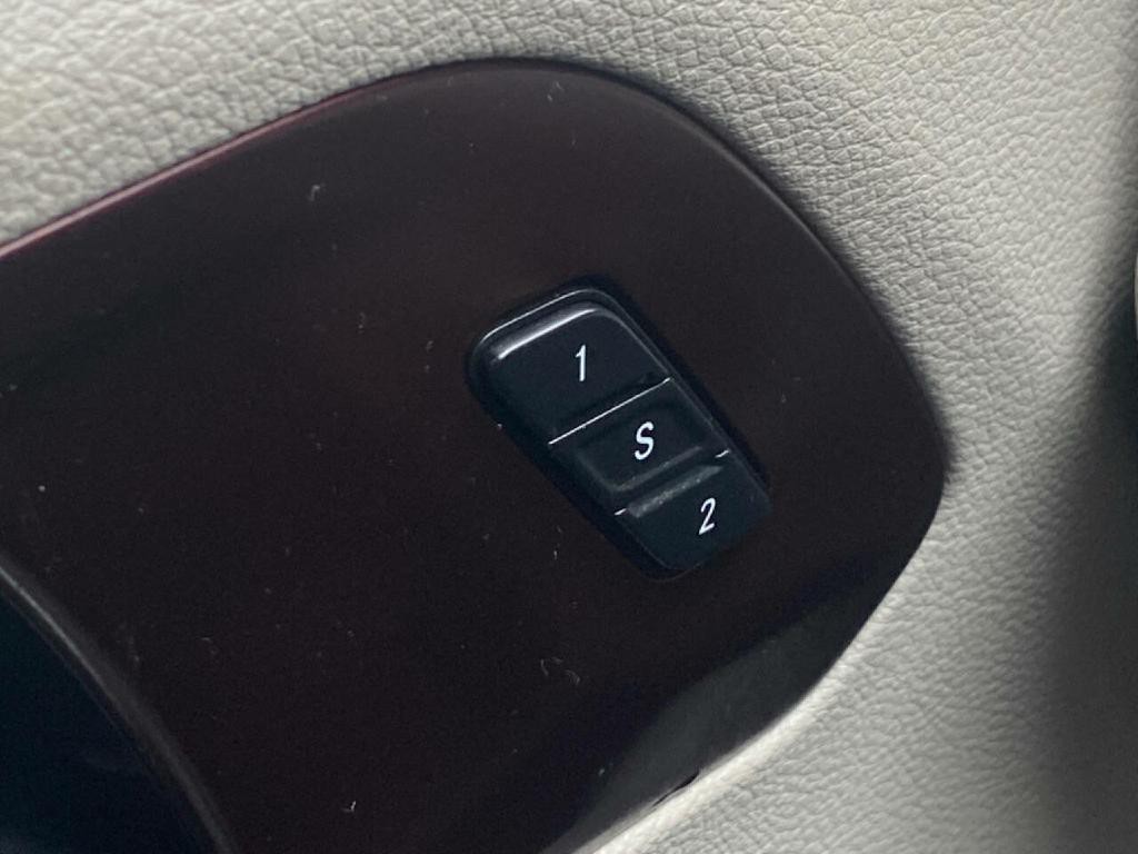 2018 Chrysler Pacifica Image 12