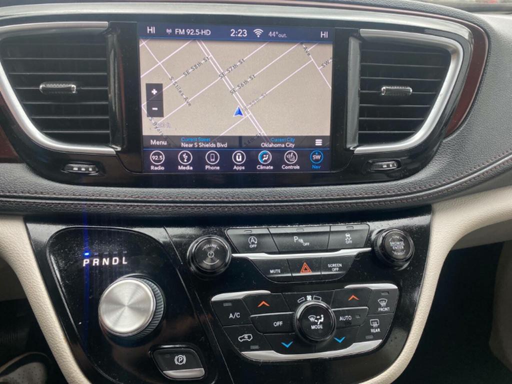 2018 Chrysler Pacifica Image 14