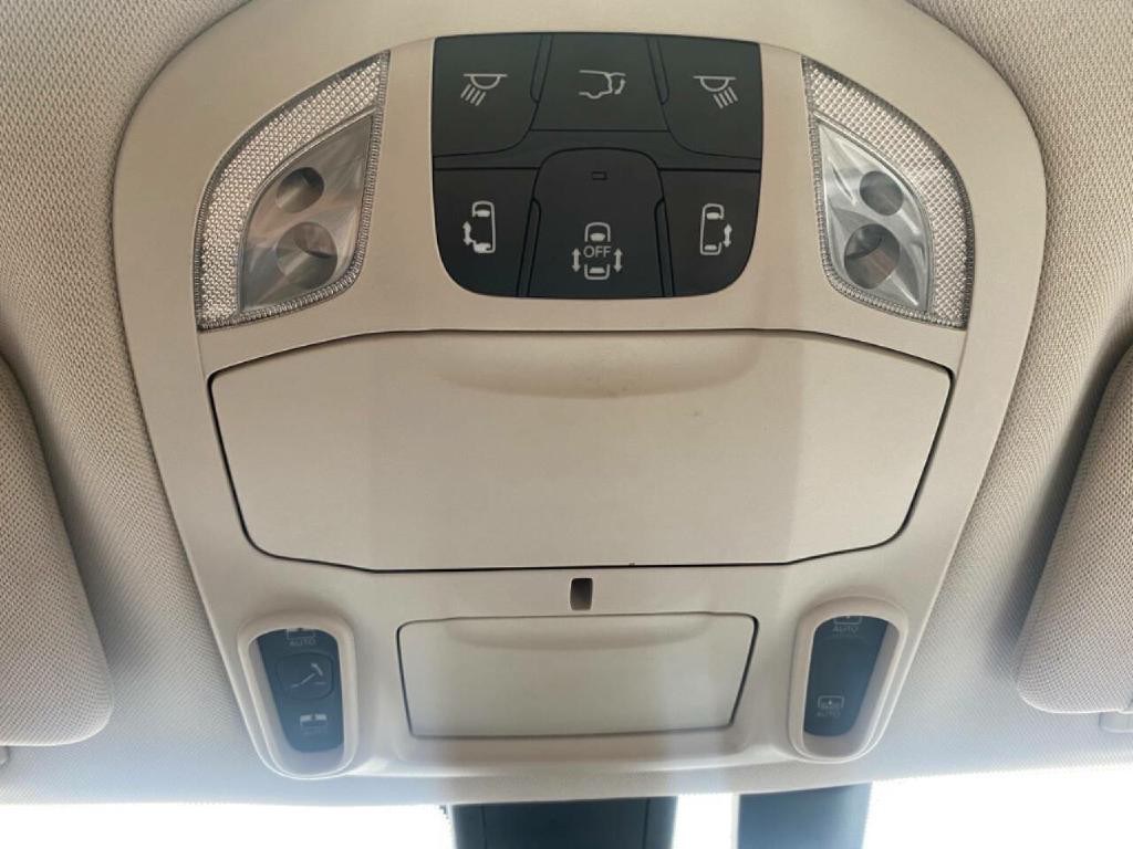 2018 Chrysler Pacifica Image 17