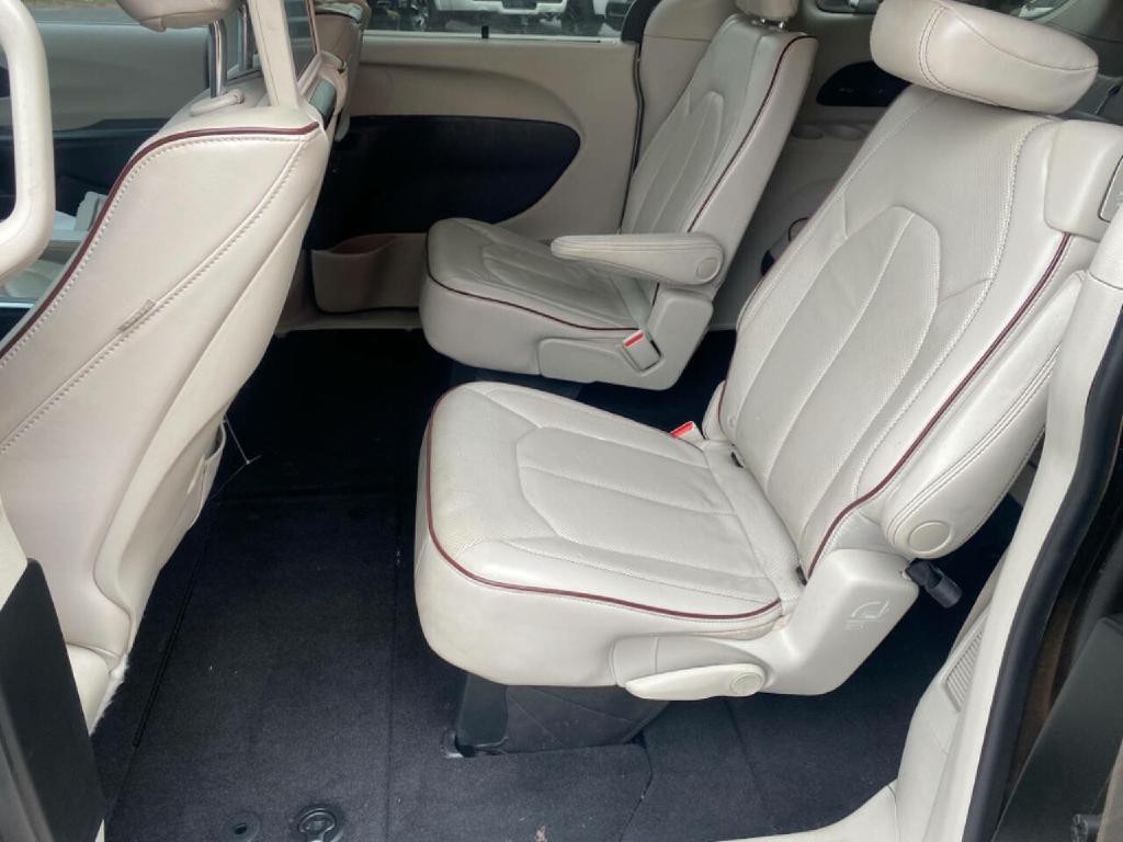2018 Chrysler Pacifica Image 18