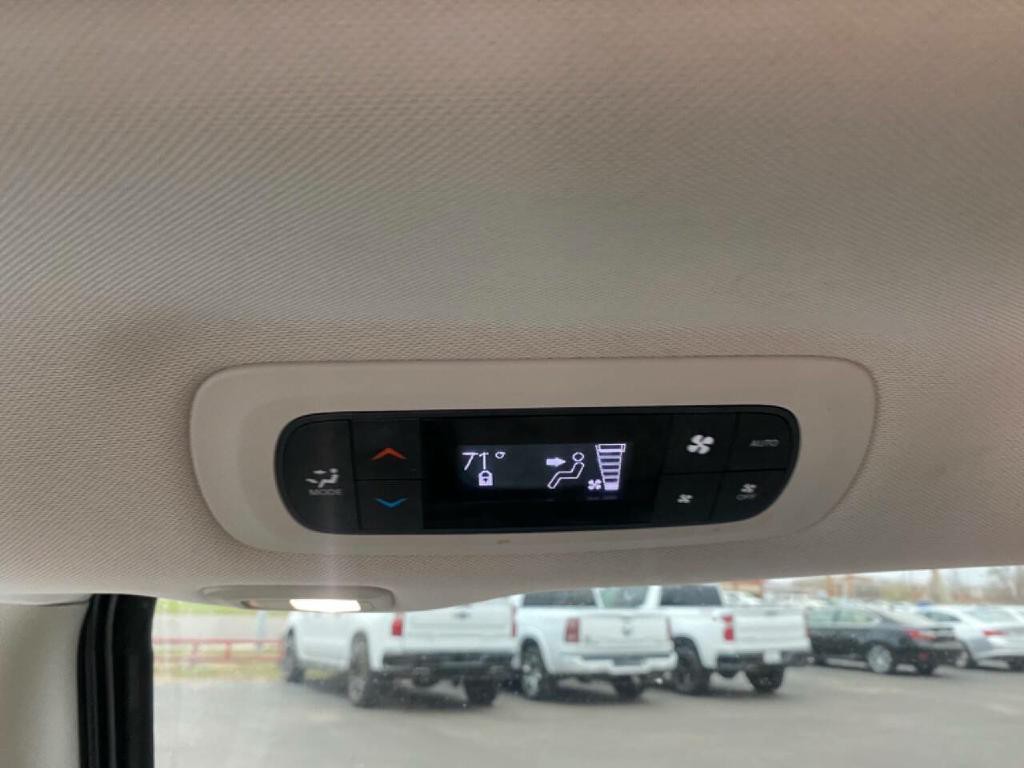 2018 Chrysler Pacifica Image 19