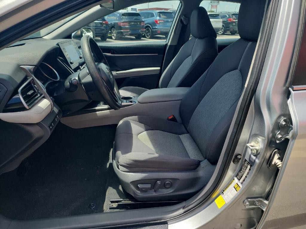 2021 Toyota Camry Image 9