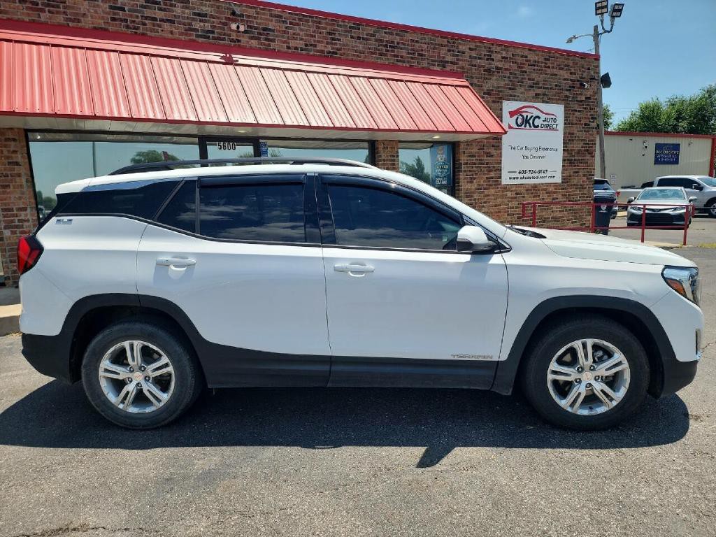 2018 GMC Terrain Image 2