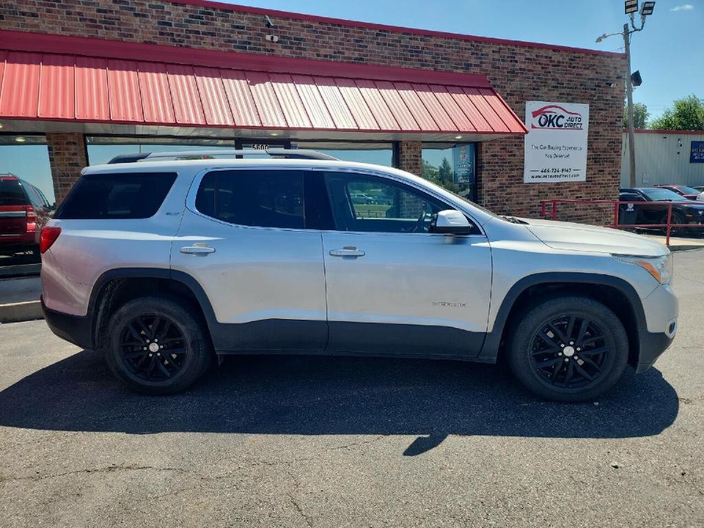 2019 GMC Acadia Image 2