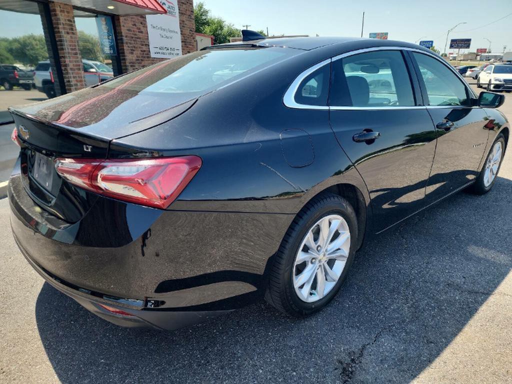 2021 Chevrolet Malibu Image 3