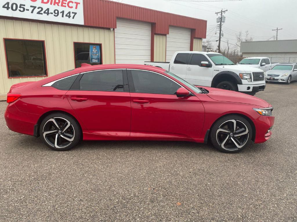 2019 Honda Accord Image 2