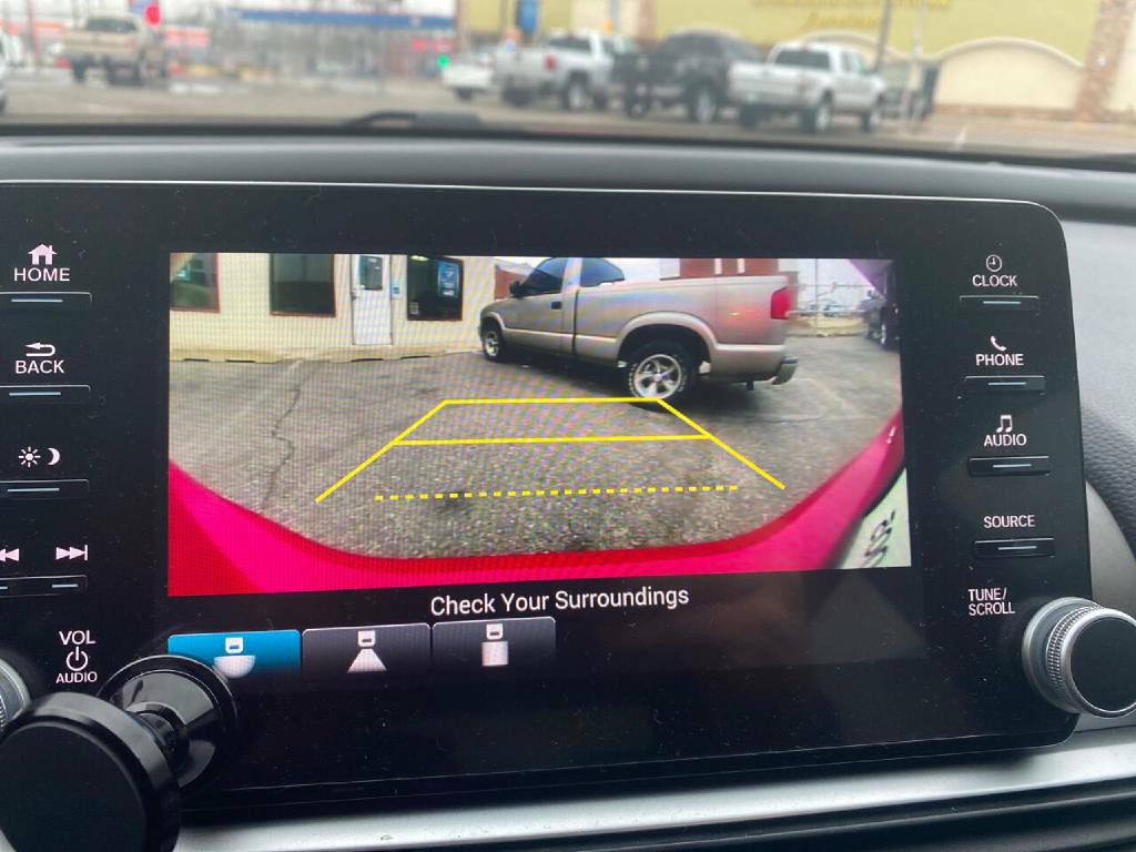 2019 Honda Accord Image 17