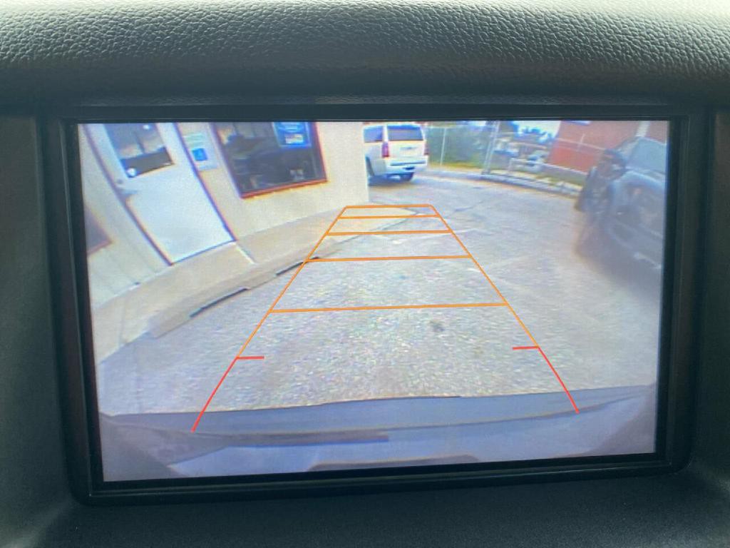 2016 Chevrolet Tahoe Image 18