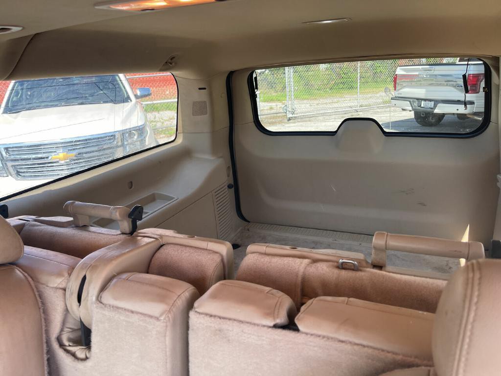 2008 Chevrolet Suburban Image 18
