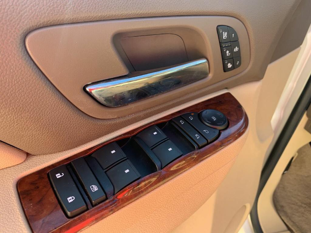 2010 Chevrolet Tahoe Image 10