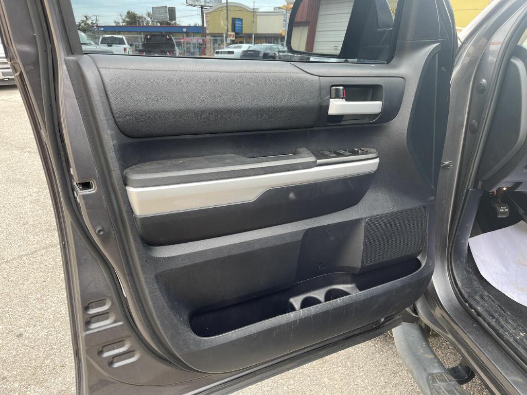 2014 Toyota Tundra Image 9