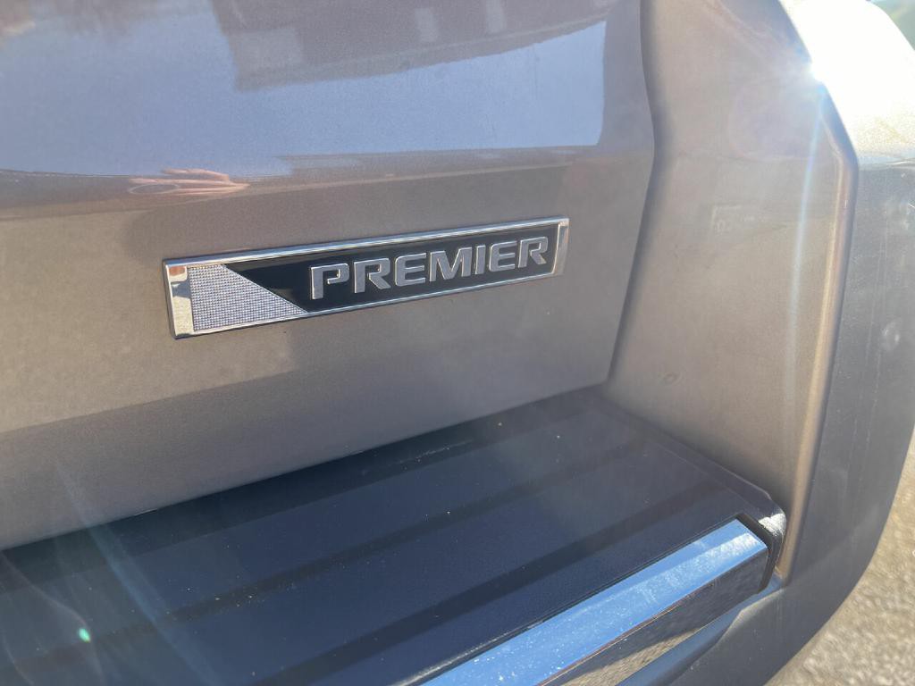 2017 Chevrolet Tahoe Image 5