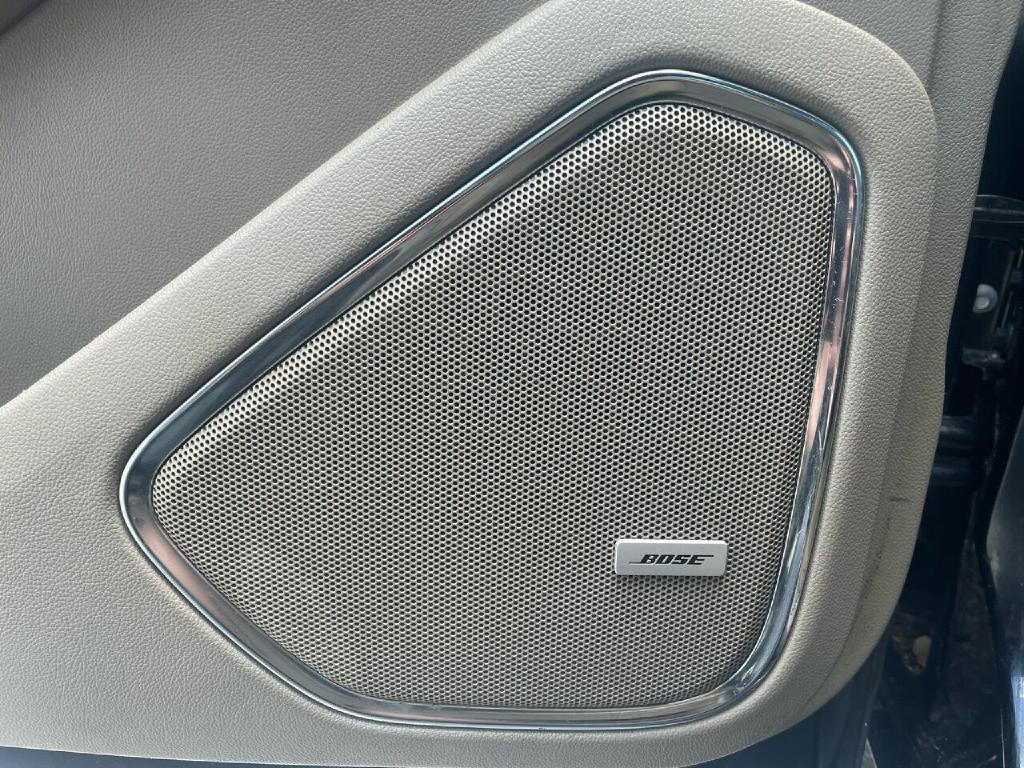 2015 Chevrolet Suburban Image 10