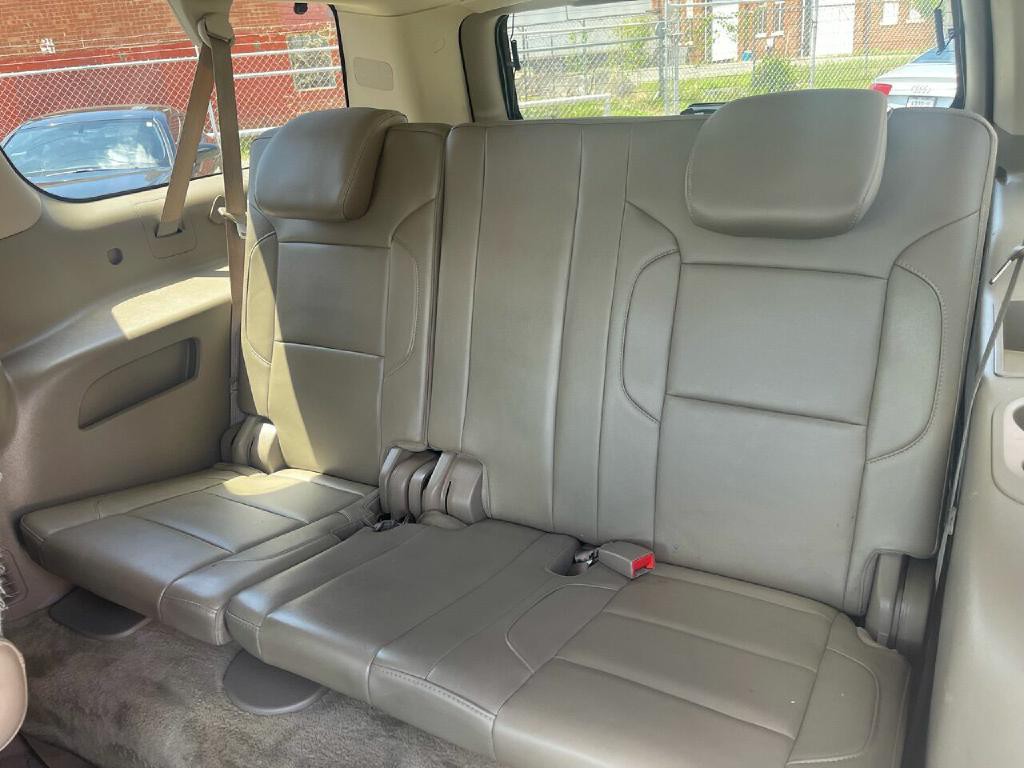 2015 Chevrolet Suburban Image 13